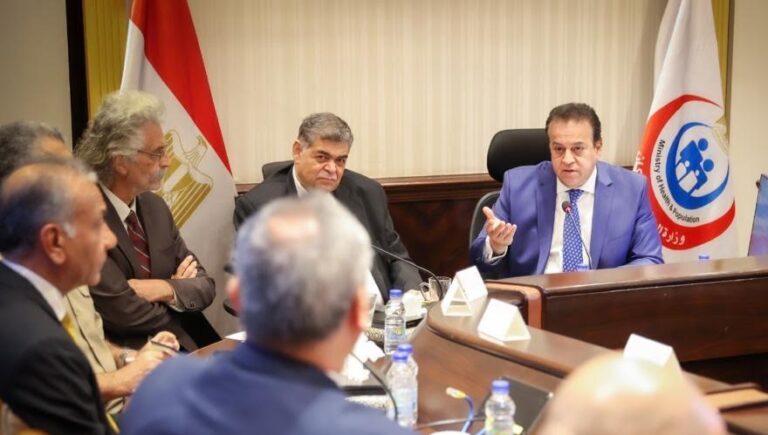 إلغاء تكليف الأطباء والتمريض والصيادلة بداية من 2025