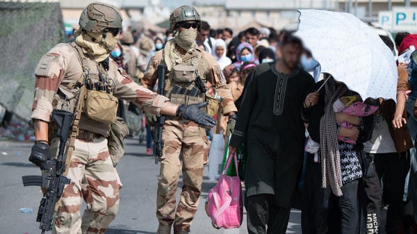 فرنسا تنهي الإجلاء وتبقى على تواصل مع طالبان لإخراج المزيد