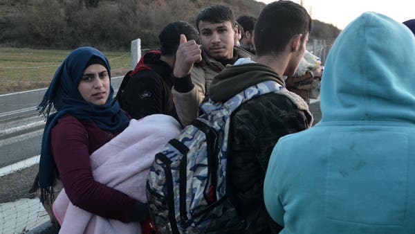 اليونان.. غرق قارب مهاجرين وفقد العشرات