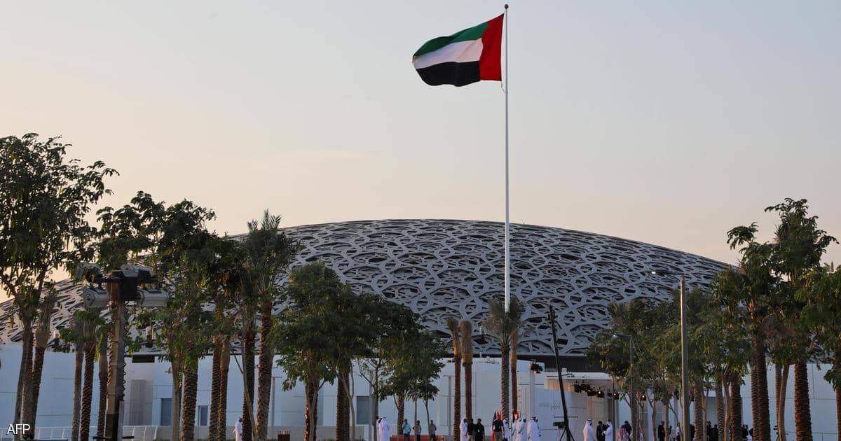 الإمارات تمنح الإقامة الذهبية لـ100 ألف مبرمج حول العالم