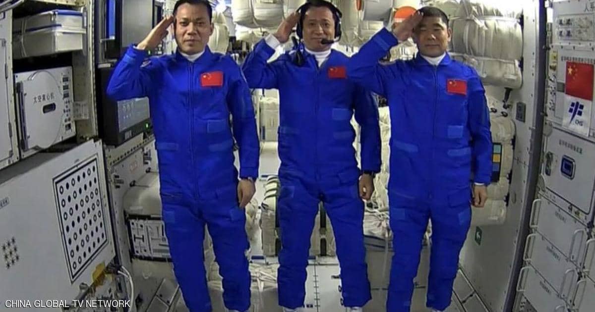 رواد صينيون يصلون إلى الوحدة الرئيسية بمحطة الفضاء الصينية