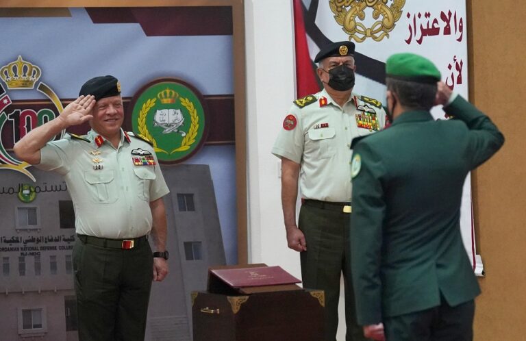 رابط تقديم دورة الفرسان رقم 5 للجامعيين ذكور 2023 تسجيل الكلية العسكرية الملكية