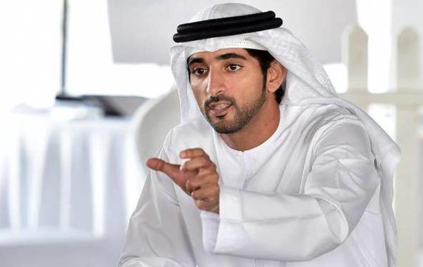 الشيخ حمدان بن محمد يدعم مشروع عين دبي على طريقته الخاصة