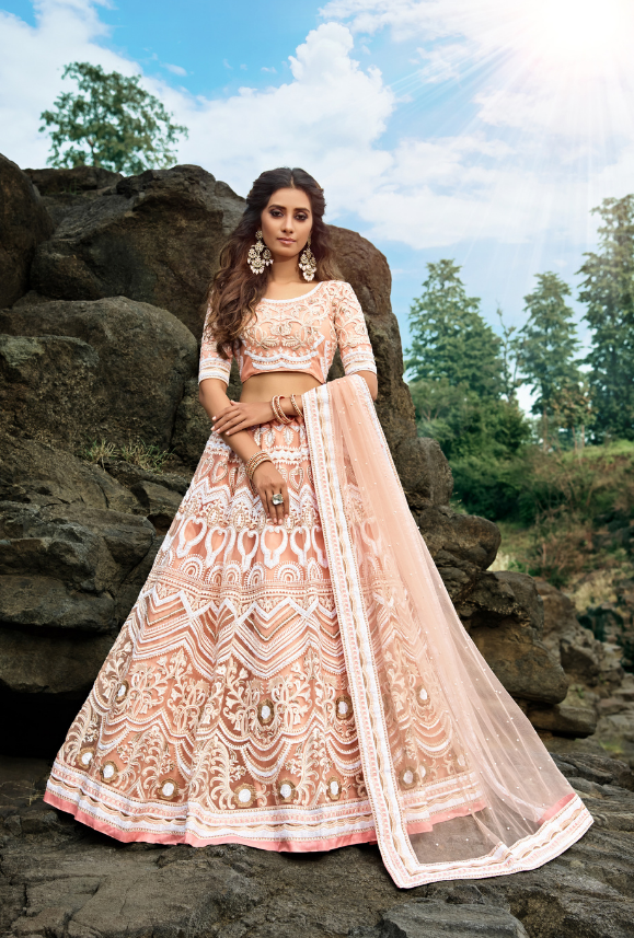فستان هندي ملون للأعراس