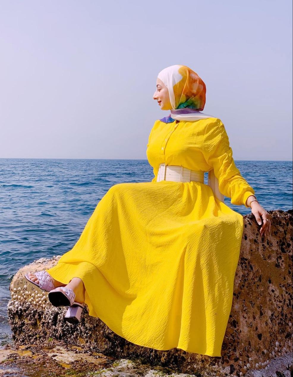  هدير موسى بالفستان الأصفر -الصورة من حسابها على الانستغرام