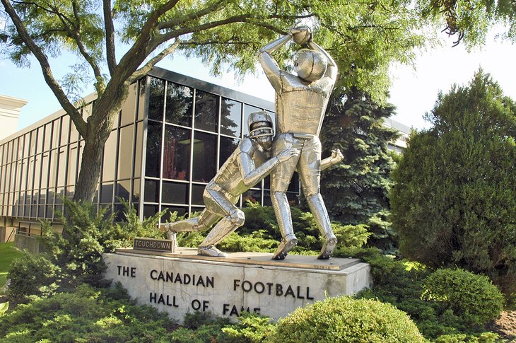 قاعة مشاهير ومتحف كرة القدم الكندية