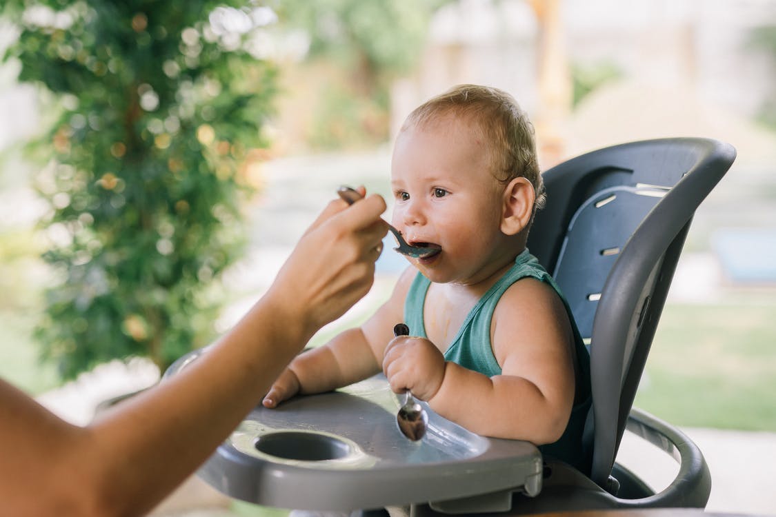  النظام الغذائي المناسب يحمي الرضيع من القيء