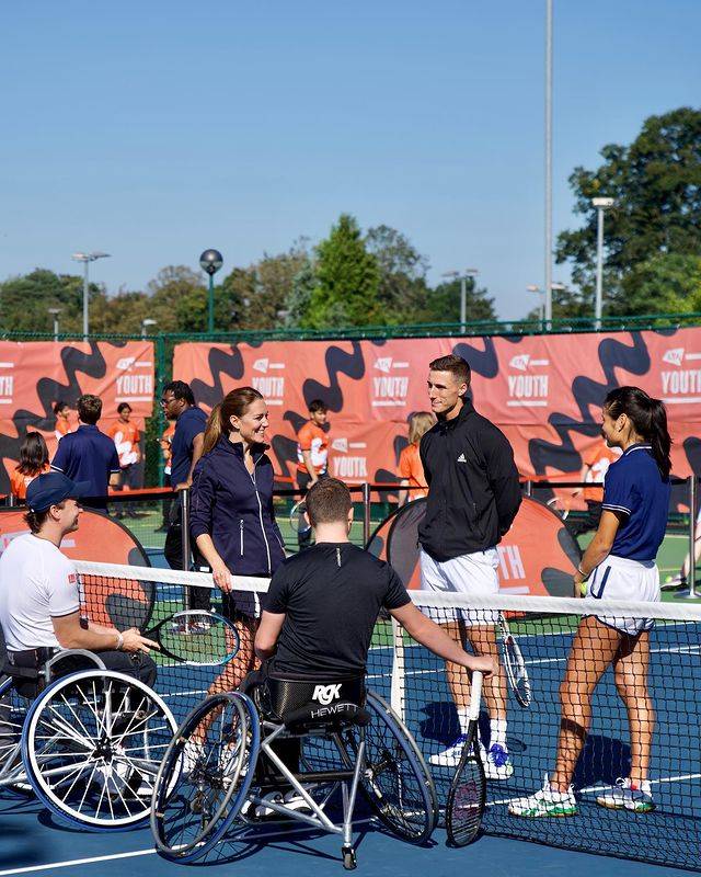 كيت ميدلتون مع أبطال التنس- الصورة من حساب Duke and Duchess of Cambridge على إنستغرام