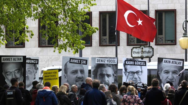 تركيا.. تنديد دولي بحرمان آلاف الصحافيين من بطاقات العمل