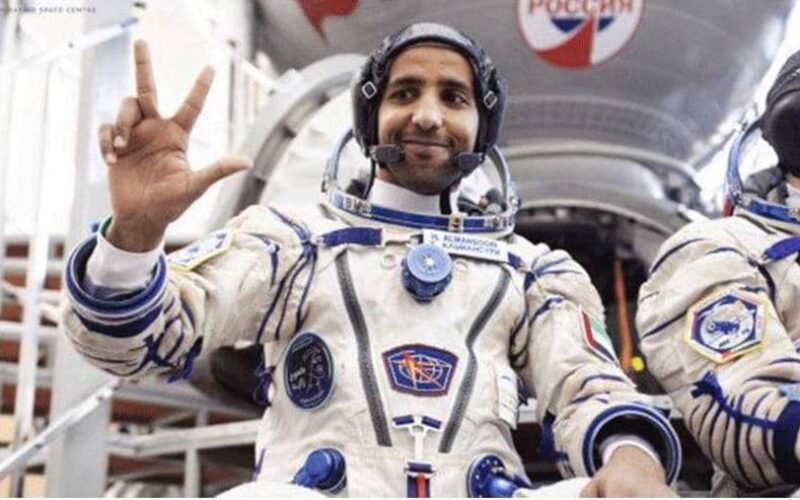 متى يعود رائد الفضاء الإماراتي هزاع المنصوري ؟
