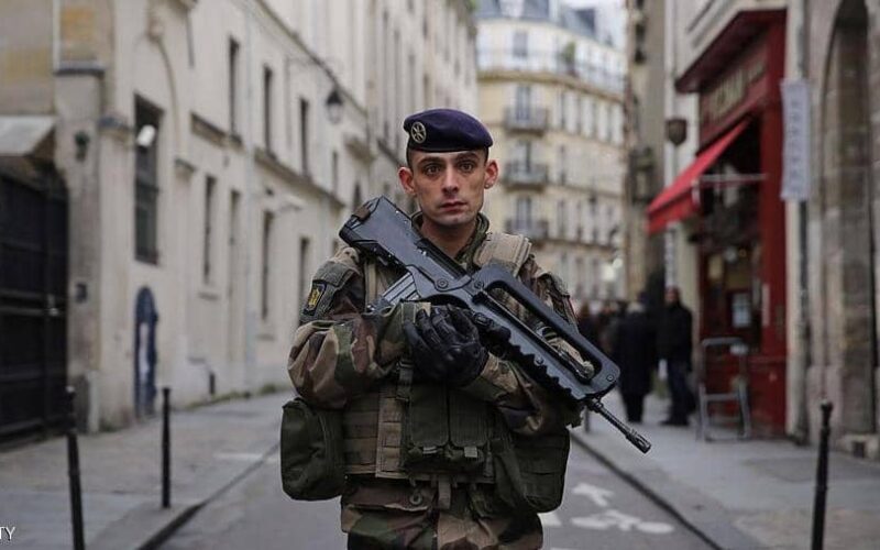 عملية ارهابية على مدرسة في مرسيليا بفرنسا واصابة امرأتين