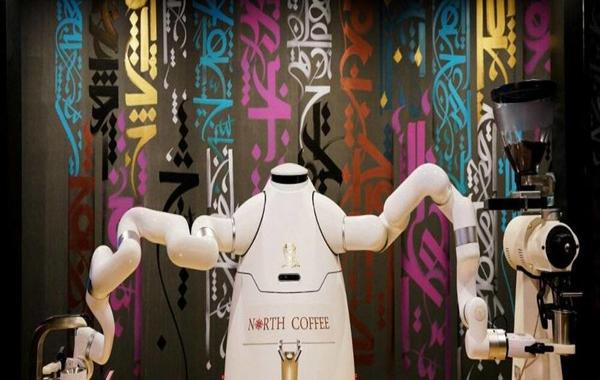 جهاز "باريستا الآلي" يقود مخيلة متذوقي القهوة إلى المستقبل في موسم الرياض