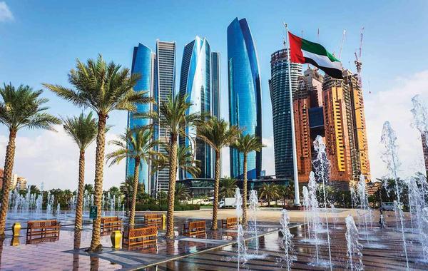 الإمارات الأولى عالميا في تجوال السكان ليلا بمفردهم