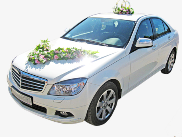 في مصر انقلاب سيارة الزفاف … وفاة العريس واصابة العروس