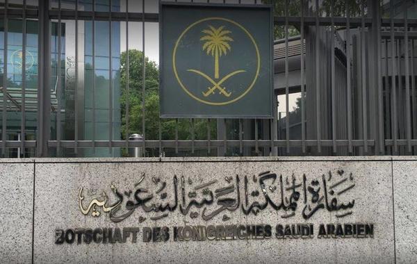 السفارة السعودية بجنوب إفريقيا تطالب رعاياها بتسجيل بياناتهم للتواصل معهم بسبب متحور "أوميكرون"