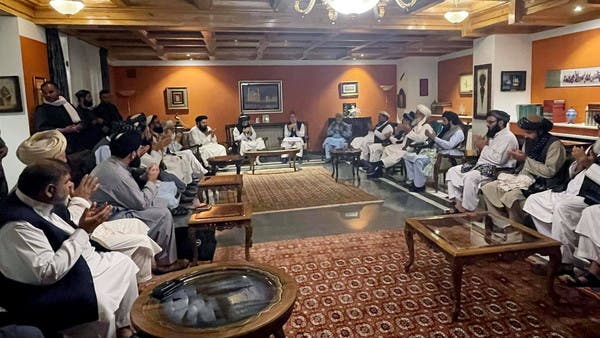 مسؤول أفغاني: طالبان ترفض الحديث عن حكومة انتقالية