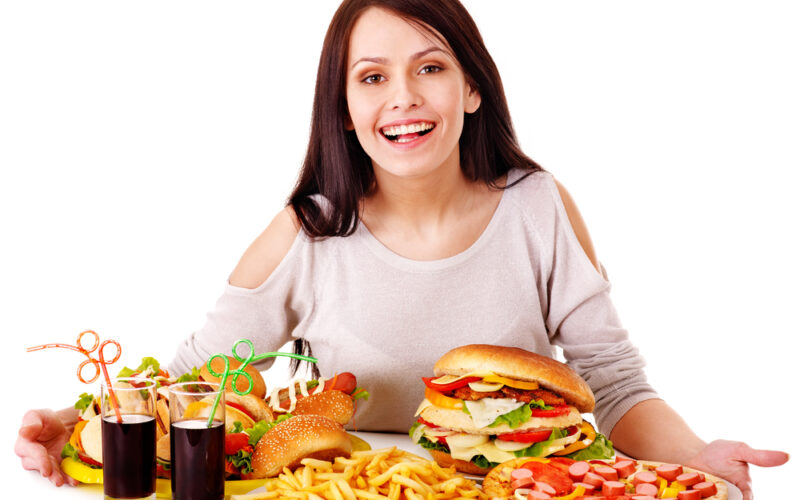 عوامل تسبب الشعور الدائم بالجوع