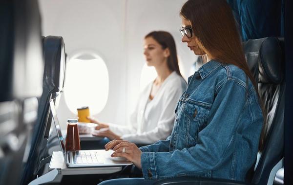 نصائح لاختيار أفضل مقعد في الطائرة لرحلة مريحة