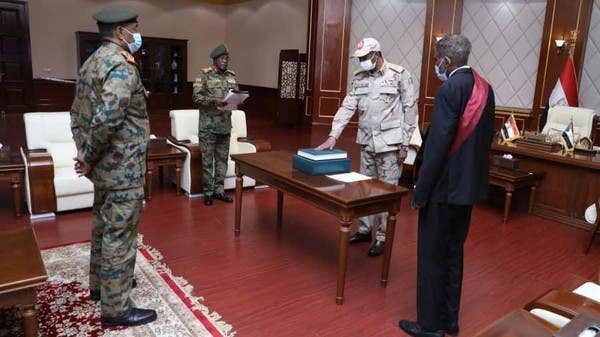 السودان.. أعضاء مجلس السيادة يؤدون القسم باستثناء 3