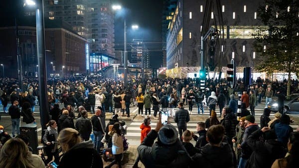 جرحى جراء إطلاق شرطة هولندا النار خلال تظاهرة ضد إجراءات كورونا   
