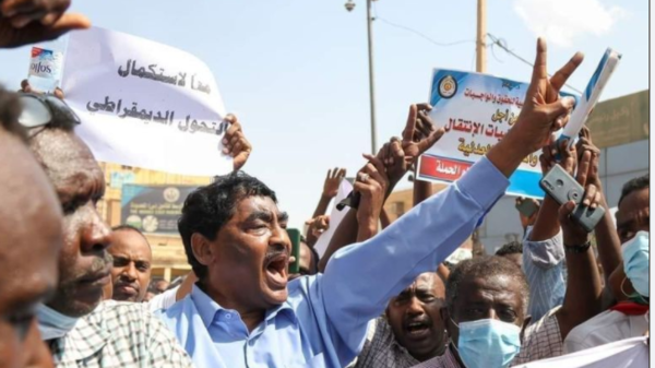 نجل وزير الصناعة السوداني: توقيف أبي كيدي وحمدوك عاجز
