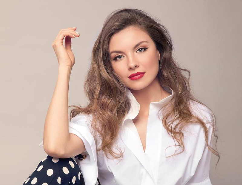 خطوبة مايا رعيدي ملكة جمال لبنان إلى رجل أعمال.. تعرفوا إليه