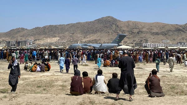 12 قتيلاً وفوضى بمطار كابل.. طالبان تدعو الأفغان للمغادرة