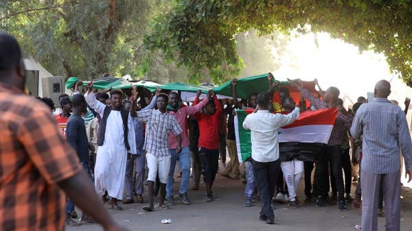 أميركا تدعو السودانيين للتظاهر بسلام