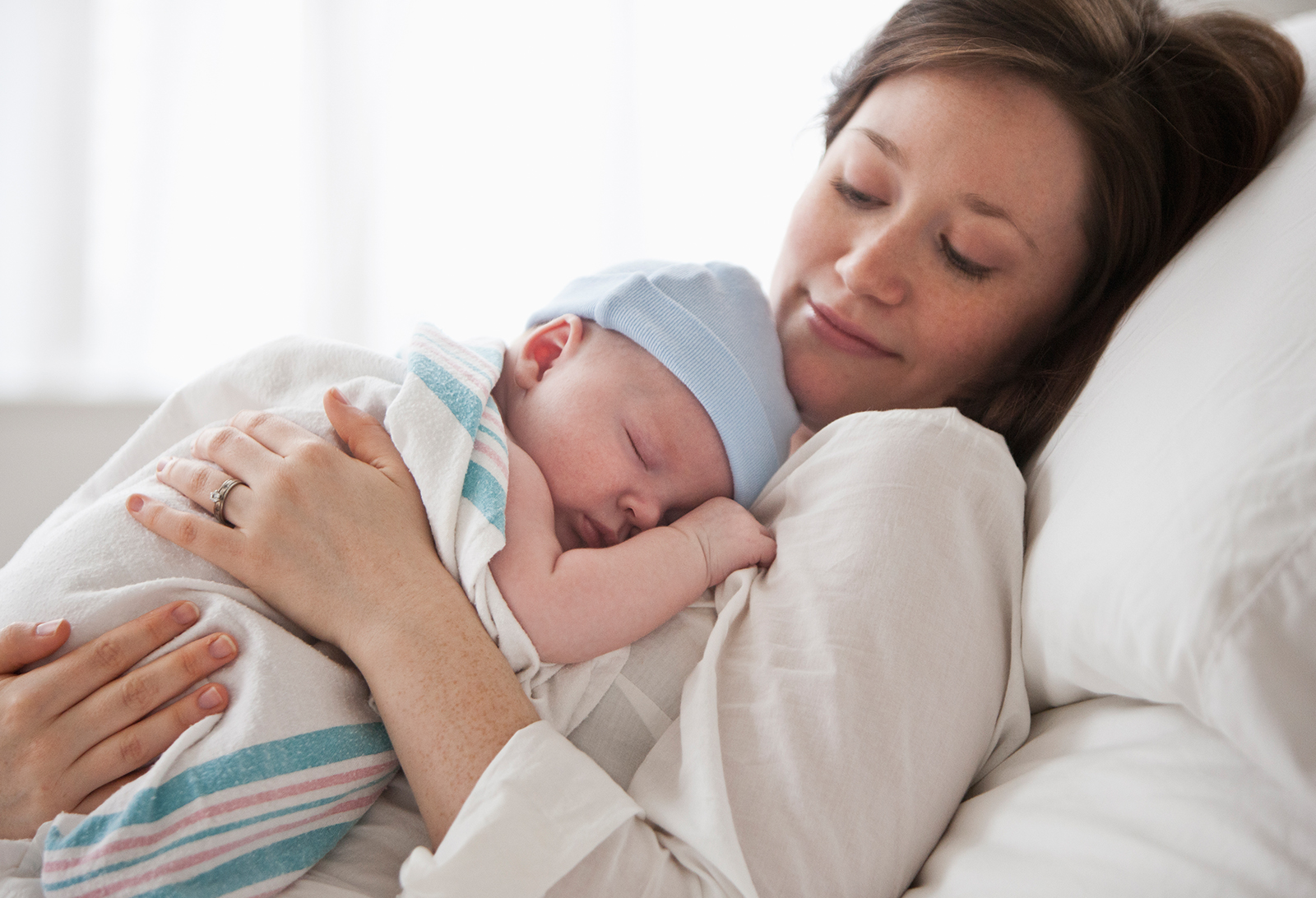 كيف تتعاملين مع تسريب الثديين أثناء الرضاعة؟