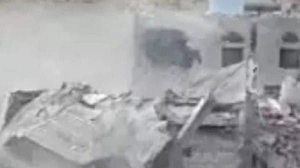 فيديو.. ميليشيا الحوثي تفجّر منزل مواطن وسط اليمن