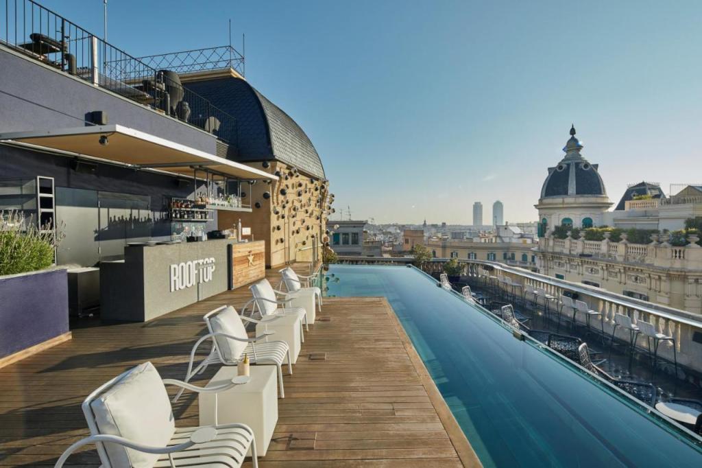 فنادق جذابة عند السياحة في برشلونة