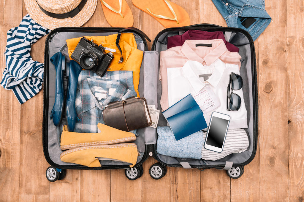 نصائح وأفكار لترتيب الملابس في حقيبة السفر