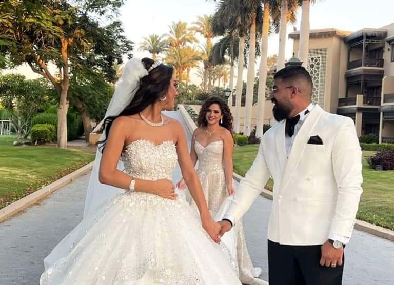 بالصور: رنا رئيس تحتفل بزفاف شقيقتها