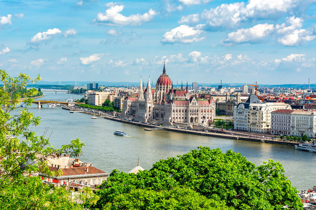 السياحة في المجر: رحلة ممتعة إلى بودابست