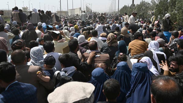 الناتو: أجلينا 12 ألفاً من كابل ونتفادى الصدام مع طالبان