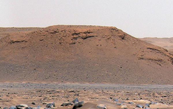 ناسا تنشر صور نهر قديم على سطح المريخ