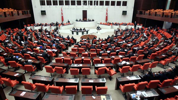 قانون جديد يثير الجدل بتركيا.. ومعارضوه: حزب أردوغان يتفرّد بالسلطة