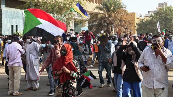قبيل مظاهرات السودان.. السلطات تقطع الإنترنت والاتصالات