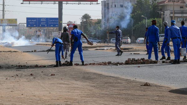 اقتصاد السودان: قطع طرق في الخرطوم احتجاجا على تردي الأوضاع الاقتصادية