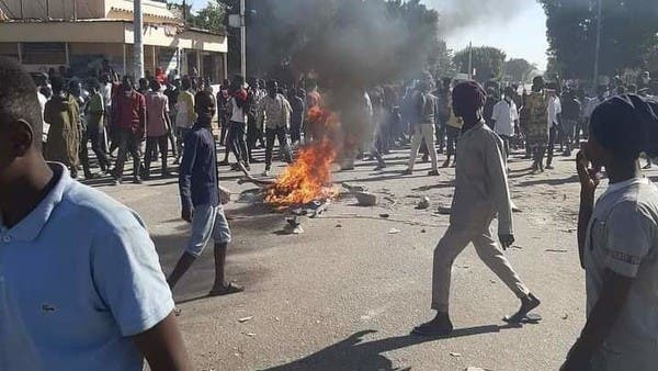 السودان: أحرزنا تقدما بمحادثات سلام مع زعيم للمتمردين