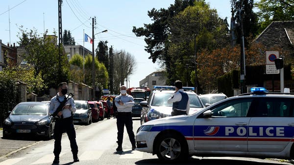مقتل شرطية فرنسية بعد تعرضها لهجوم بسكين جنوب باريس