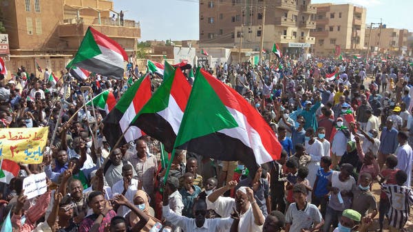 الشرطة السودانية تفرّق متظاهرين بالغاز المسيل للدموع