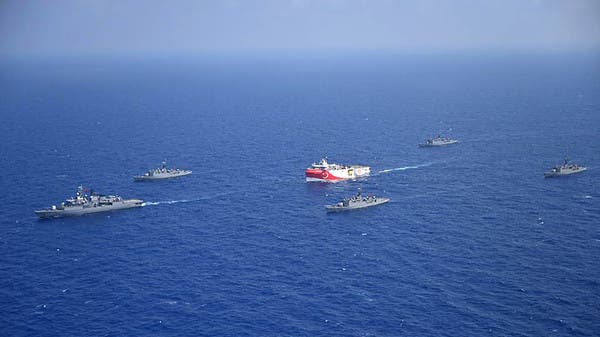 اليونان تتهم البحرية التركية بـ”مضايقات” في بحر إيجه