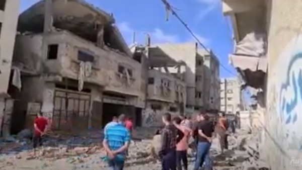 كاميرا العربية ترصد الدمار الذي سببه القصف الإسرائيلي على منزل عائلة الغرة