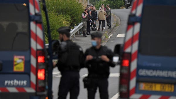 شاب يفقد يده إثر تفريق الشرطة الفرنسية لحفل موسيقي “مخالف”