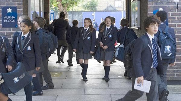 فيروس كورونا: إغلاق مدارس لندن الابتدائية للتصدي لقفزة بإصابات كورونا