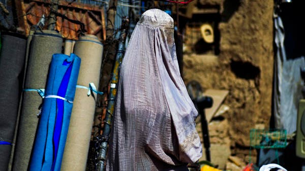 طالبان توافق على عمل النساء مع منظمة خيرية.. لكن ليس حالاً