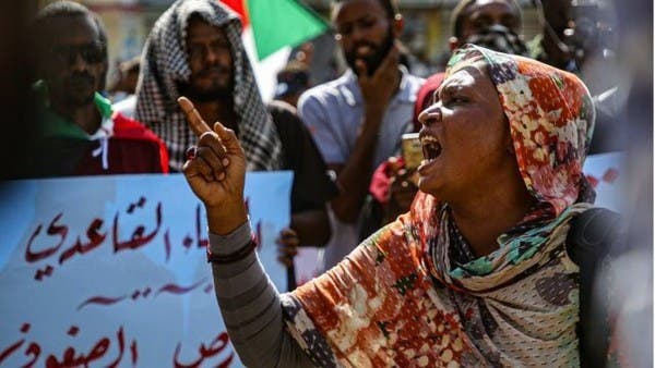 شاهد كيف تنطلق شرارة احتجاجات  السودان بـ”زغرودة الكنداكة”