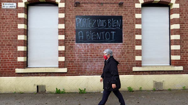 فرنسا توسع رقعة الإغلاق.. ولا مكان بالمستشفيات