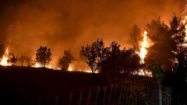 صور صادمة.. الحرائق تستعر مجدداً شمال أثينا